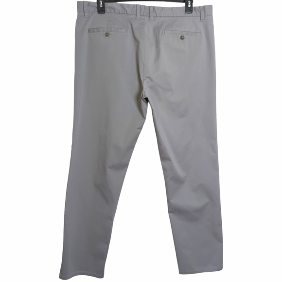 Calvin Klein Men's Body Fit Stretch Gray Pants Size 40x32 - Picture 3 of 12